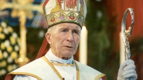 Mons. Marcel Lefebvre durante una predica
